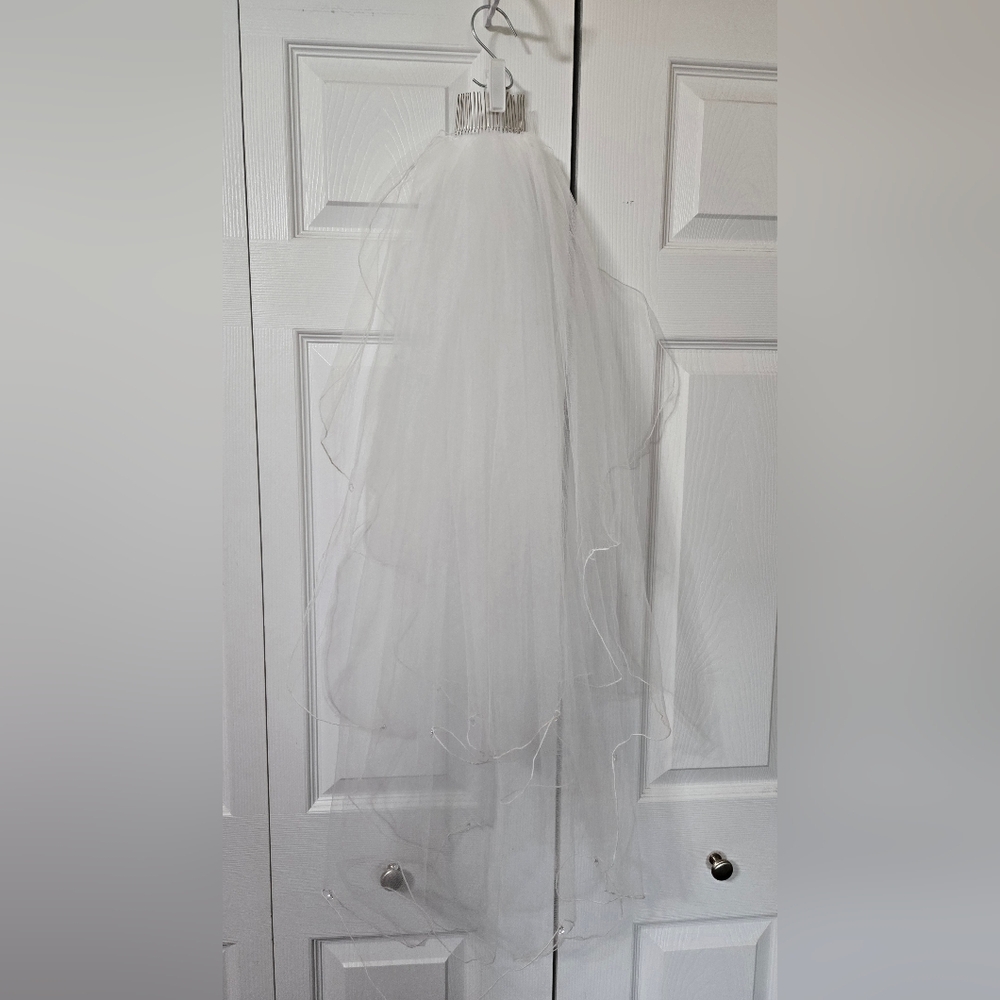 Elegant White Bridal Veil, Delicate Edging With Sewn On Crystals, 2 Layers
